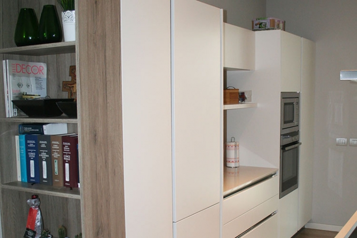 Cucine moderne laccato bianco a Lecco, Como, Monza, Milano e Sondrio